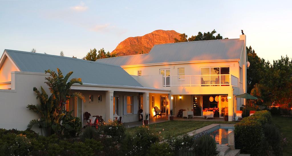 Explorer Guesthouse Somerset West Eksteriør billede